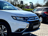 Mitsubishi Outlander, 2015г., полный привод, вариатор