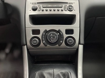 Peugeot 308, 2008г, передний привод, механика