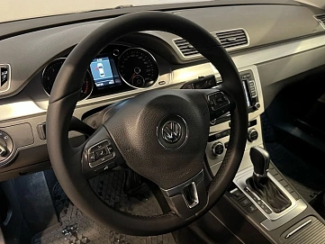 Volkswagen Passat, 2012г, передний привод, автомат