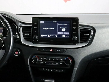 Kia Ceed, 2021г, передний привод, робот