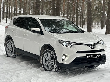Toyota RAV4, 2017г, передний привод, вариатор