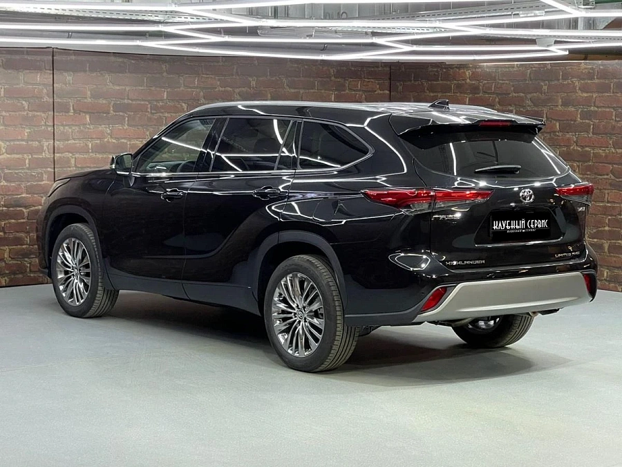 Toyota Highlander, 2024г., полный привод, автомат