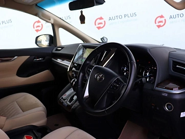 Toyota Alphard, 2019г, полный привод, вариатор