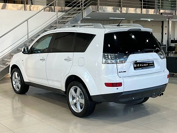 Mitsubishi Outlander, 2007г, полный привод, автомат