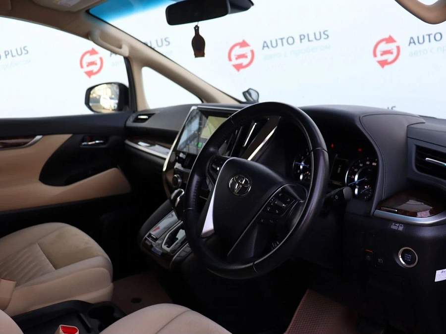 Toyota Alphard, 2019г., полный привод, вариатор