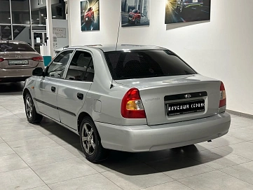 Hyundai Accent, 2004г, передний привод, механика
