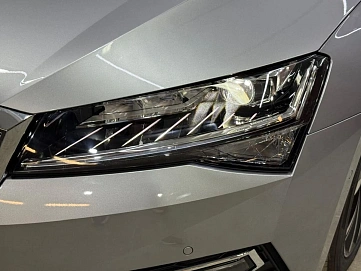 Skoda Superb, 2025г, передний привод, робот