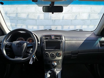 Toyota Corolla, 2011г, передний привод, механика