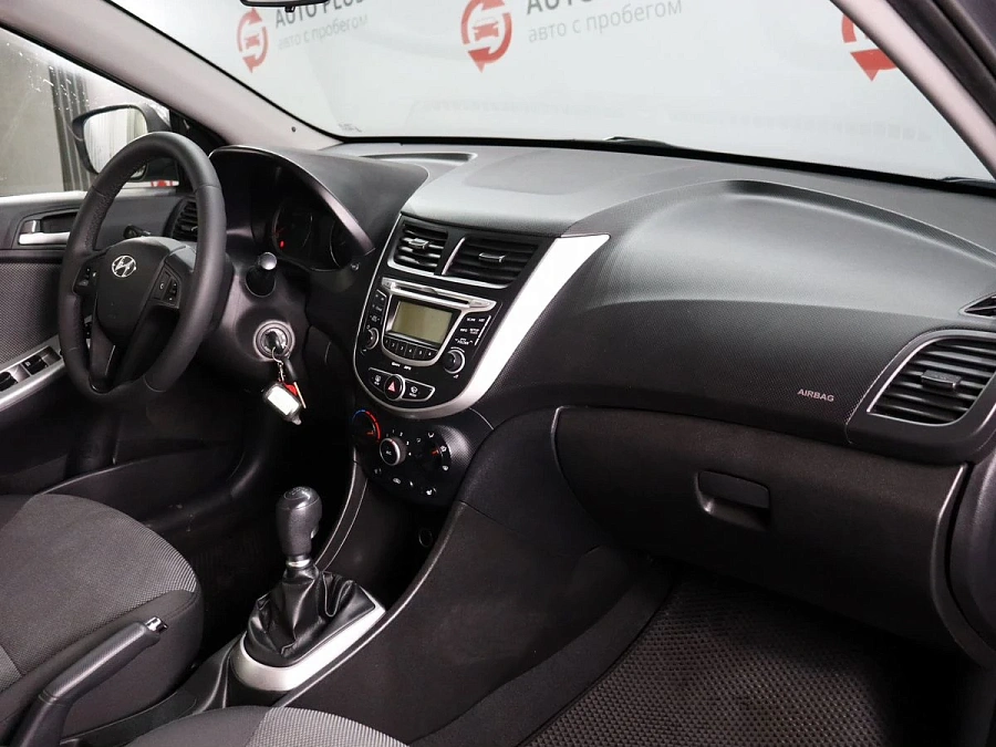 Hyundai Solaris, 2013г., передний привод, механика