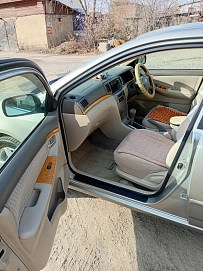 Toyota Corolla, 2004г, передний привод, автомат