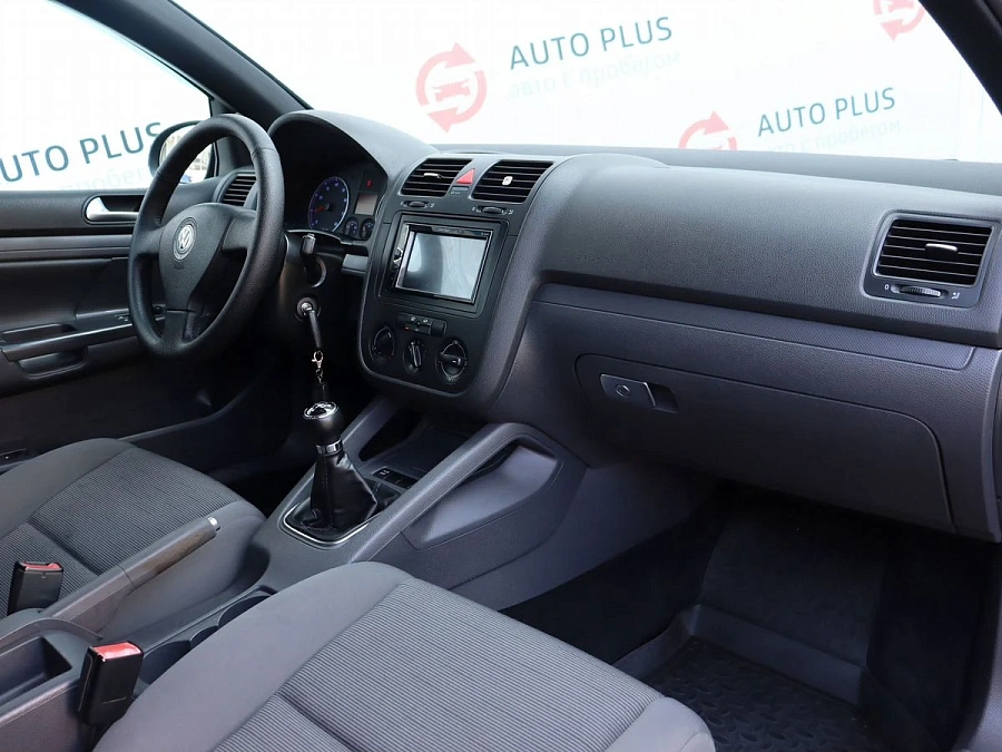 Volkswagen Golf, 2008г., передний привод, механика