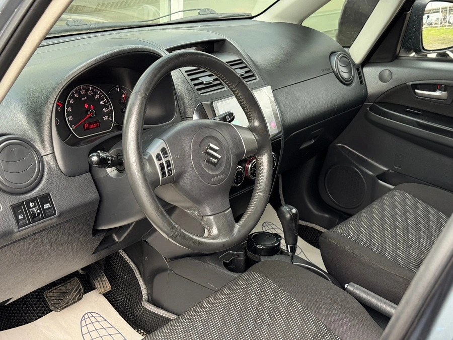 Suzuki SX4, 2008г., передний привод, автомат