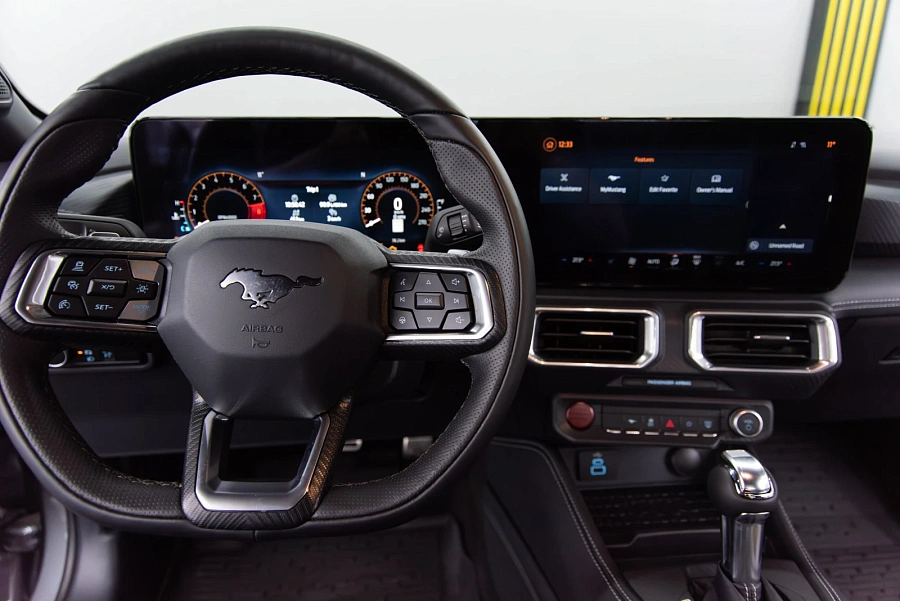 Ford Mustang, 2023г., задний привод, механика
