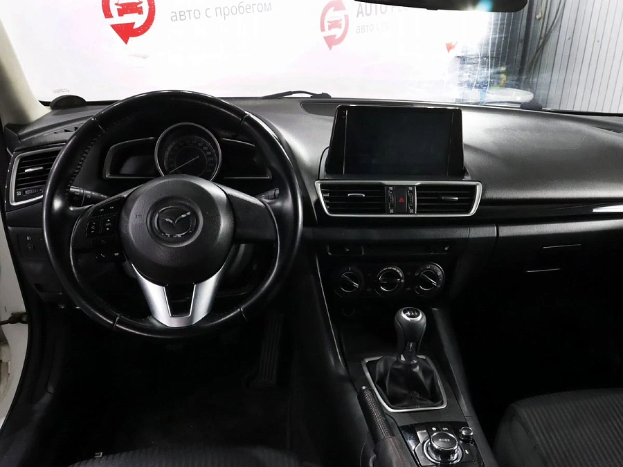 Mazda 3, 2014г., передний привод, механика