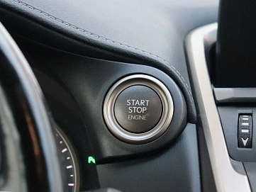 Lexus NX, 2017г, полный привод, вариатор