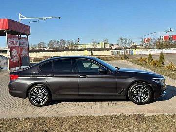 BMW 5 серии, 2019г, задний привод, автомат