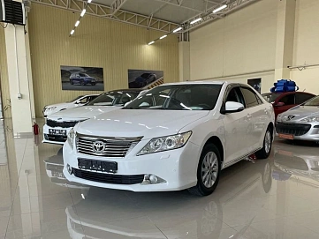 Toyota Camry, 2014г, передний привод, автомат