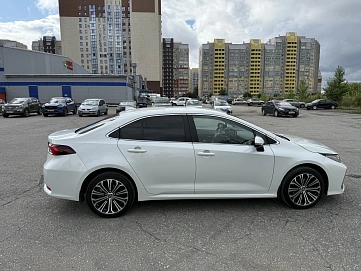 Toyota Corolla, 2021г, передний привод, вариатор