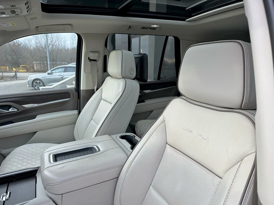 GMC Yukon, 2022г., полный привод, автомат