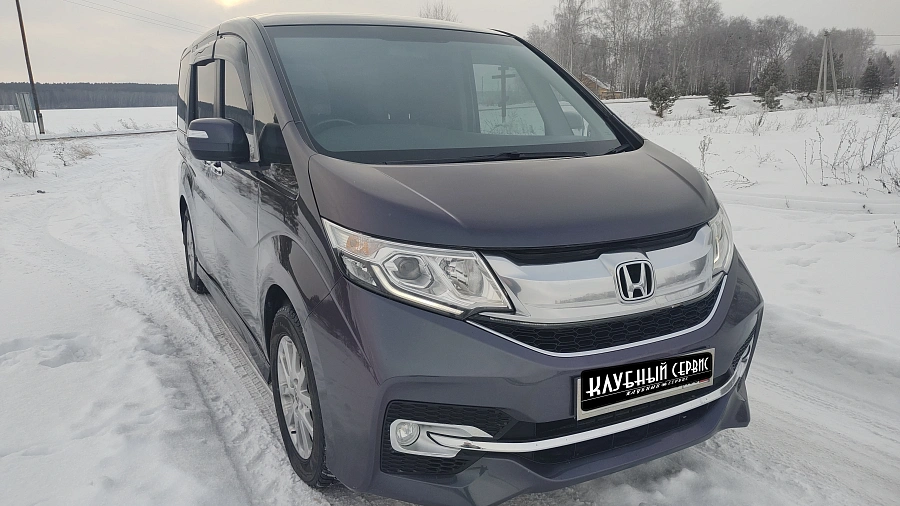 Honda Stepwgn, 2015г., полный привод, вариатор