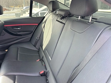 BMW 3 серии, 2018г, задний привод, автомат