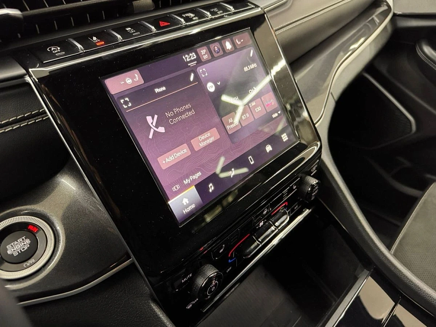 Jeep Grand Cherokee, 2021г., задний привод, автомат