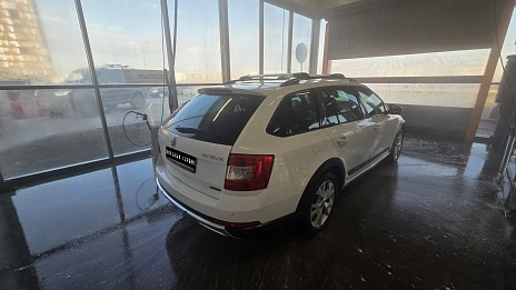 Skoda Octavia, 2014г, полный привод, робот
