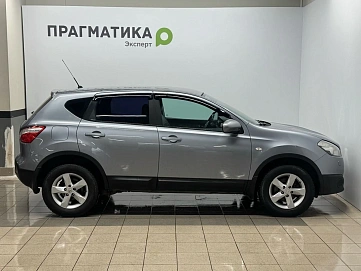 Nissan Qashqai, 2010г, передний привод, механика