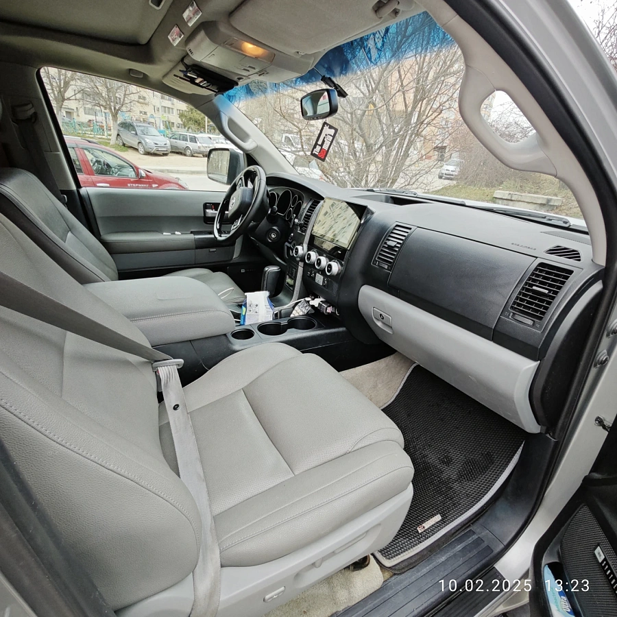 Toyota Sequoia, 2008г., полный привод, автомат
