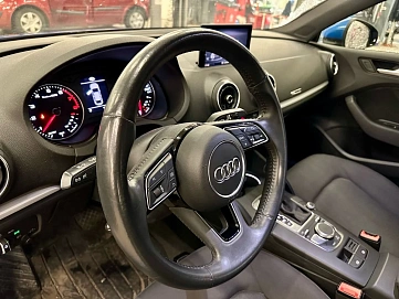 Audi A3, 2020г, передний привод, робот