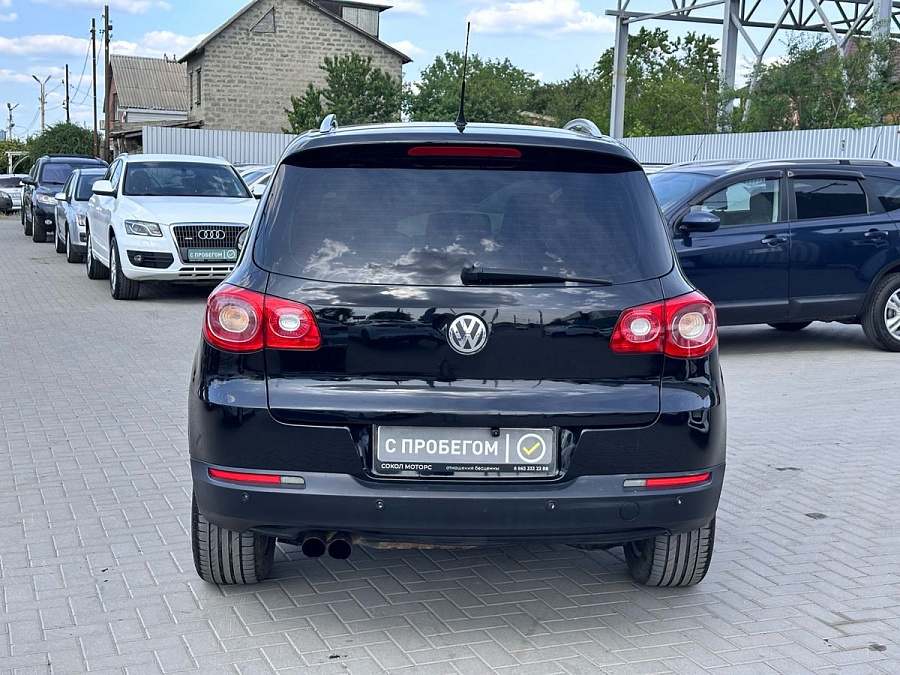 Volkswagen Tiguan, 2009г., полный привод, автомат