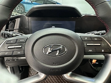 Hyundai Elantra, 2022г, передний привод, вариатор