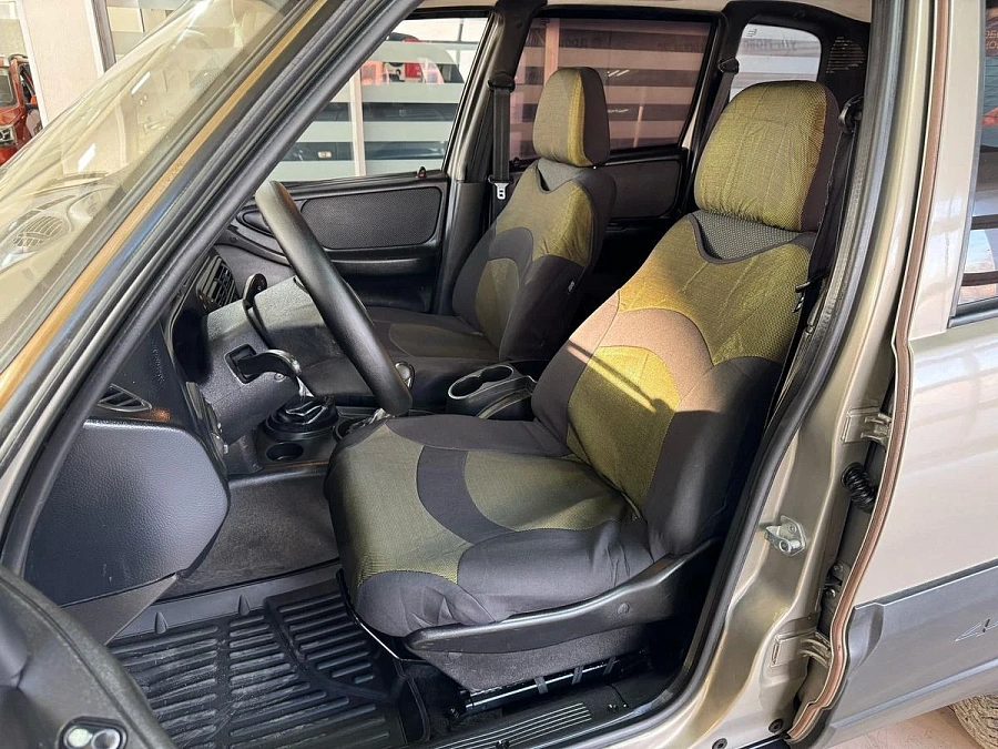 Chevrolet Niva, 2011г., полный привод, механика