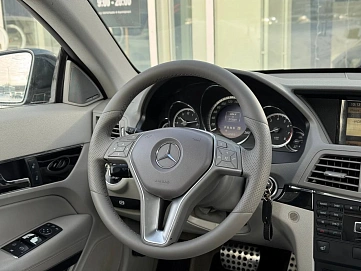Mercedes-Benz E-Класс, 2011г, задний привод, автомат