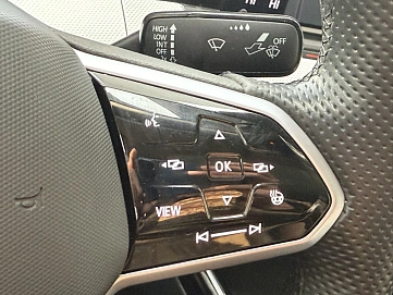 Volkswagen Lamando, 2022г, передний привод, робот