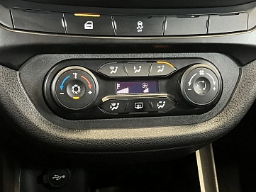 Lada (ВАЗ) Vesta, 2019г, передний привод, механика