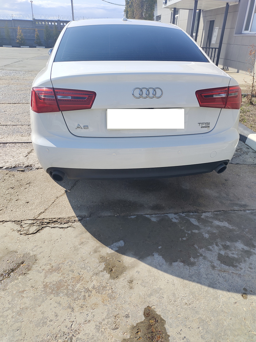 Audi A6, 2014г., передний привод, вариатор