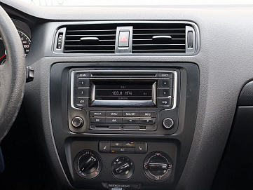 Volkswagen Jetta, 2014г, передний привод, автомат