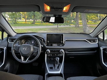 Toyota RAV4, 2021г, полный привод, автомат