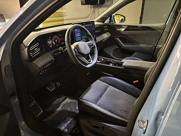 Volkswagen Tiguan, 2024г, полный привод, робот