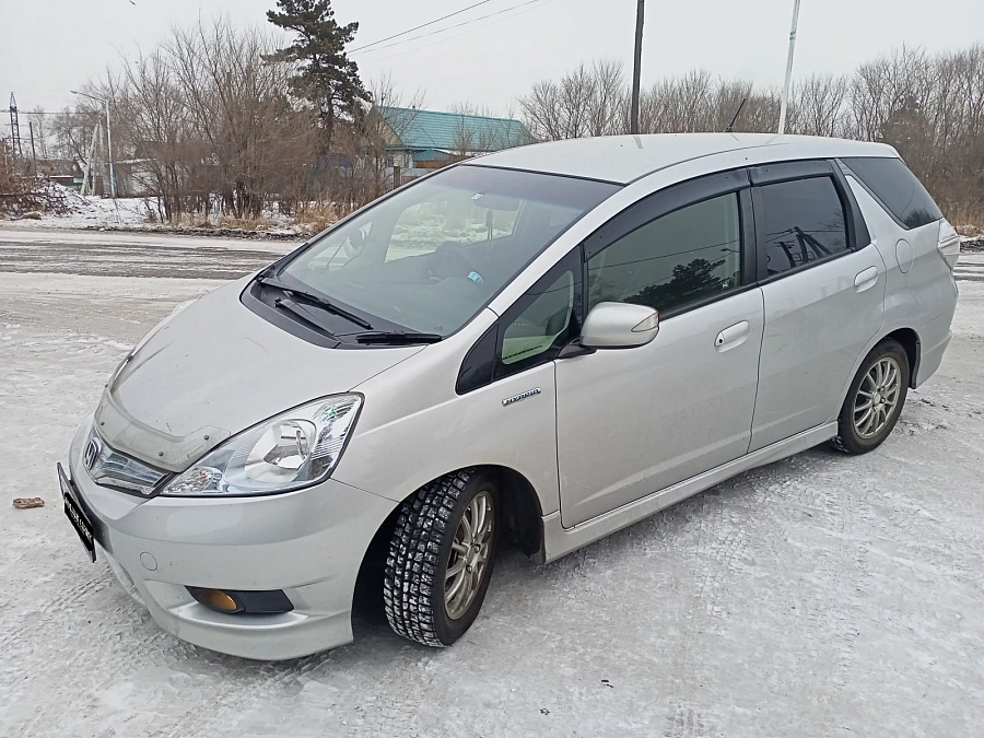 Honda Fit Shuttle, 2012г., передний привод, вариатор
