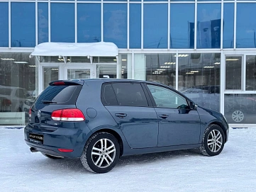 Volkswagen Golf, 2010г, передний привод, робот