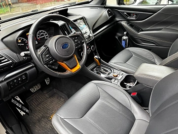 Subaru Forester, 2022г, полный привод, вариатор