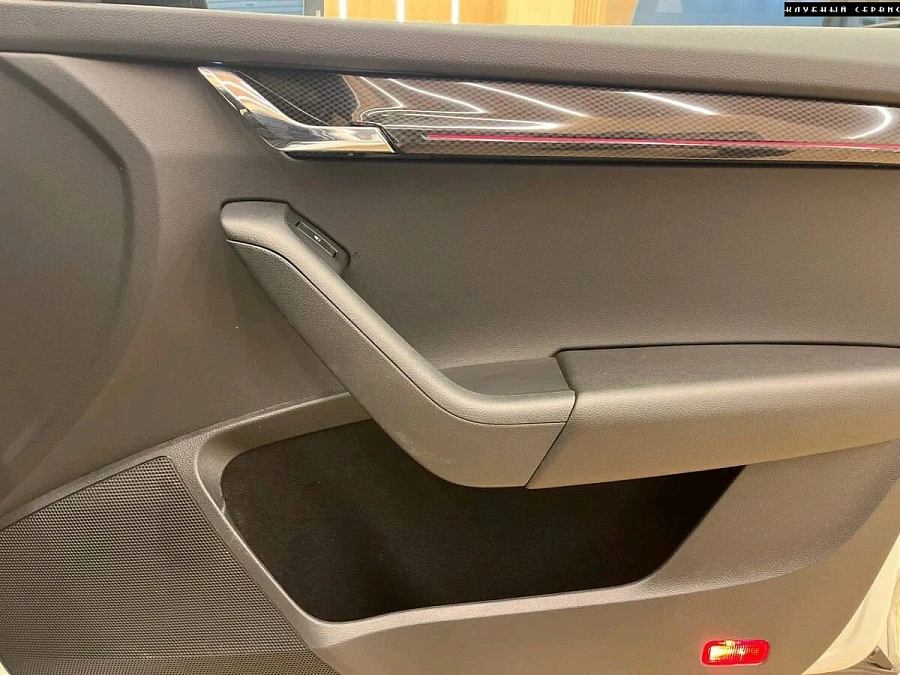 Skoda Octavia RS, 2018г., передний привод, робот