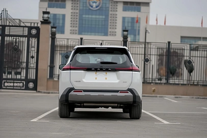 Toyota RAV4, 2025г, полный привод, вариатор