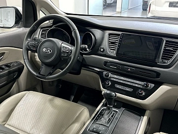 Kia Carnival, 2015г, передний привод, автомат