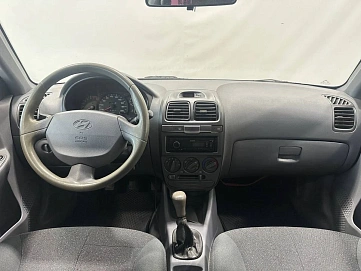 Hyundai Accent, 2008г, передний привод, механика