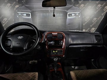 Hyundai Sonata, 2006г, передний привод, автомат