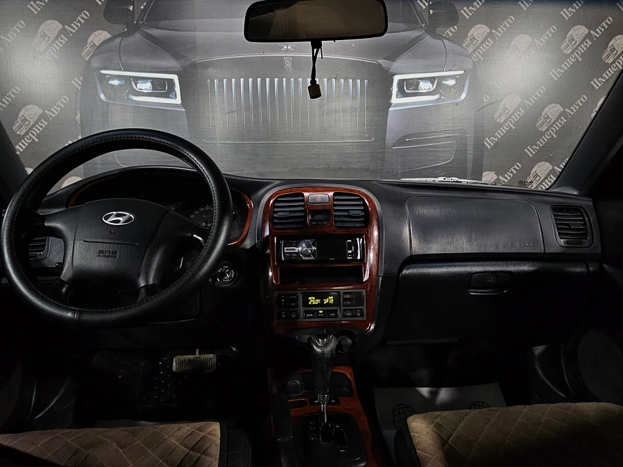 Hyundai Sonata, 2006г., передний привод, автомат