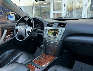 Toyota Camry, 2010г, передний привод, автомат